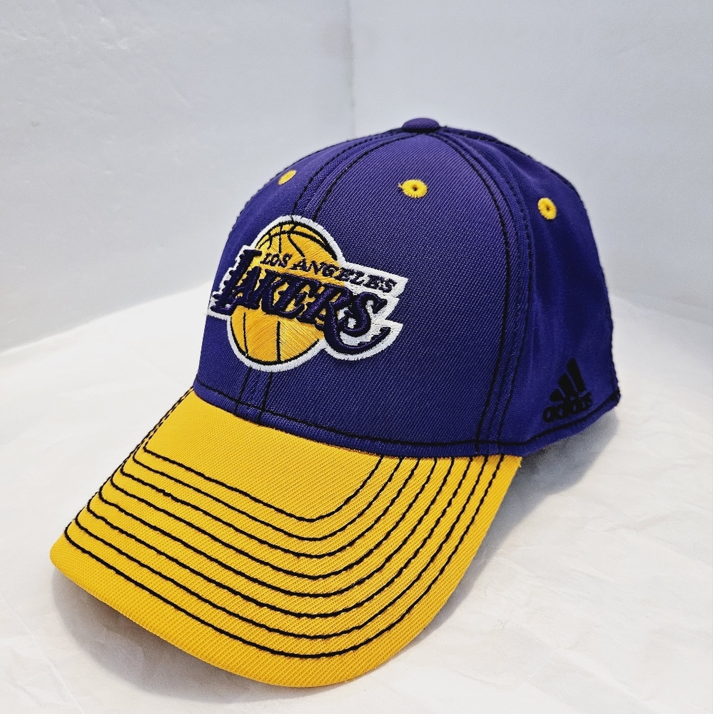 Adidas Los Angeles Lakers NBA Acrylic Team Logo Hat/Cap Size L/XL Purple/Yellow